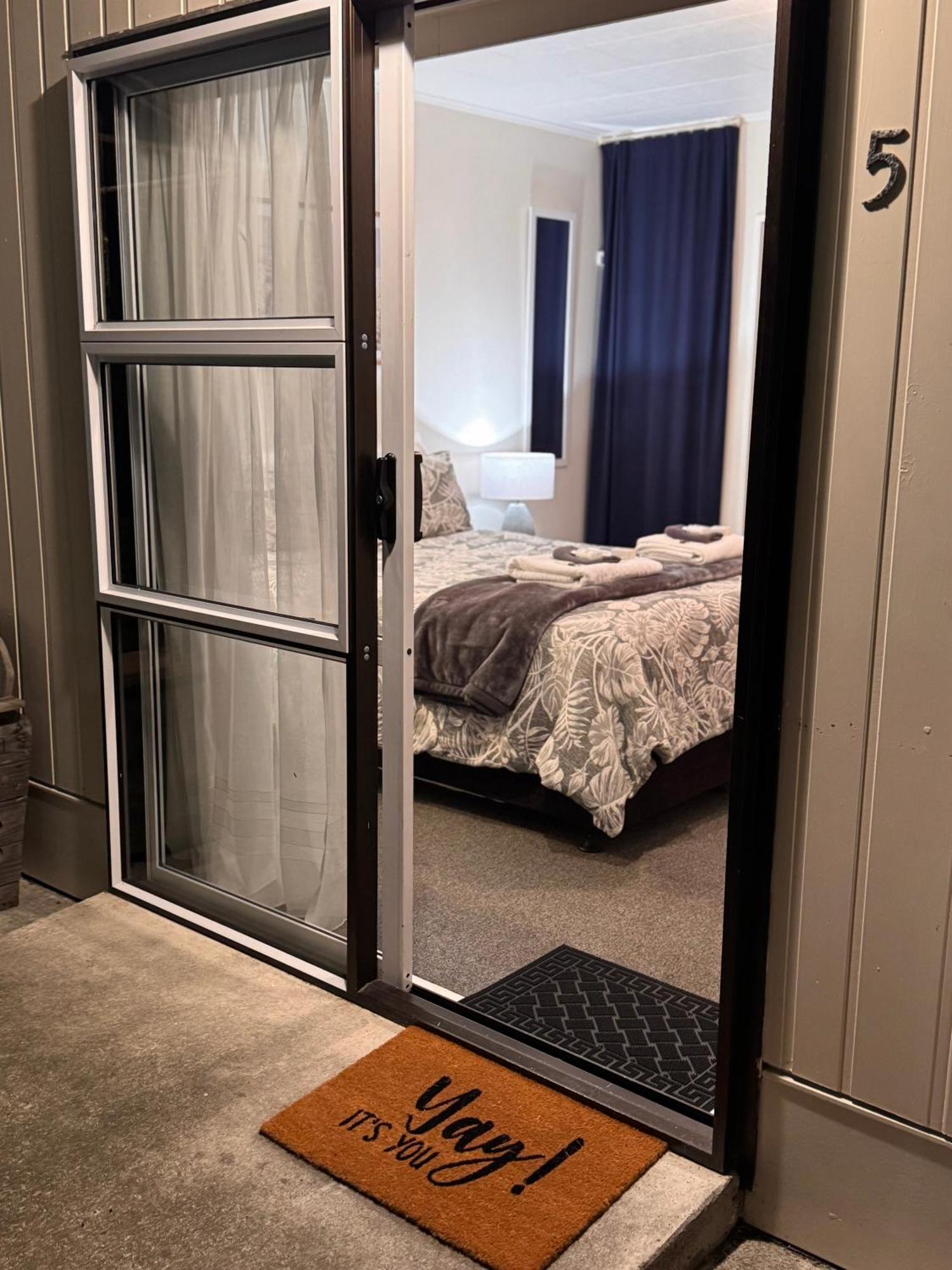 Wairoa Motel Экстерьер фото
